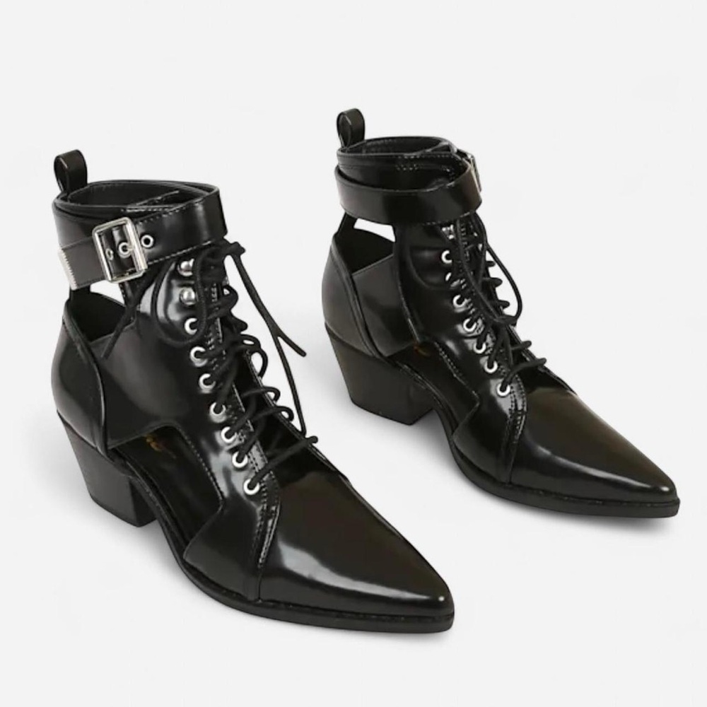 Lulu's Women’s Patent Black Lace-Up Ankle Boots Size 6